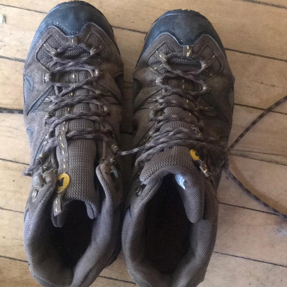 Men’s Merrell waterproof hiking boots